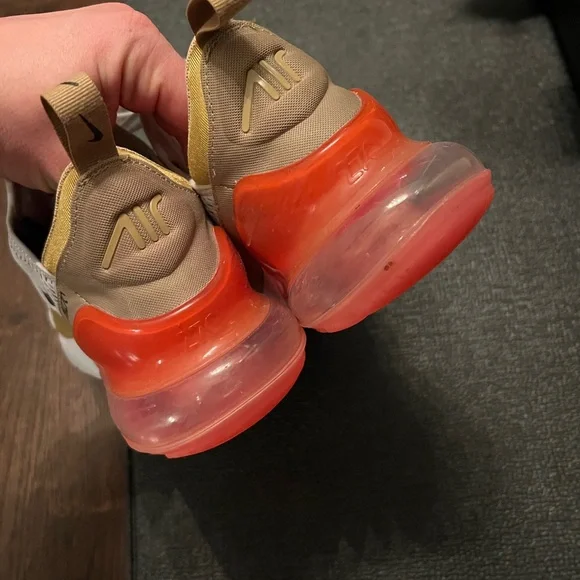 Nike Airmax 270 Size 8.5 - Picture 3 of 6